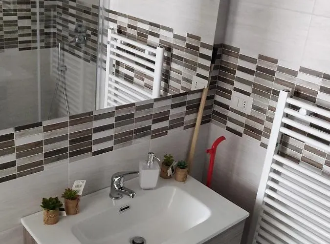 Piccolo Angolo 3* ג'ובינאצו